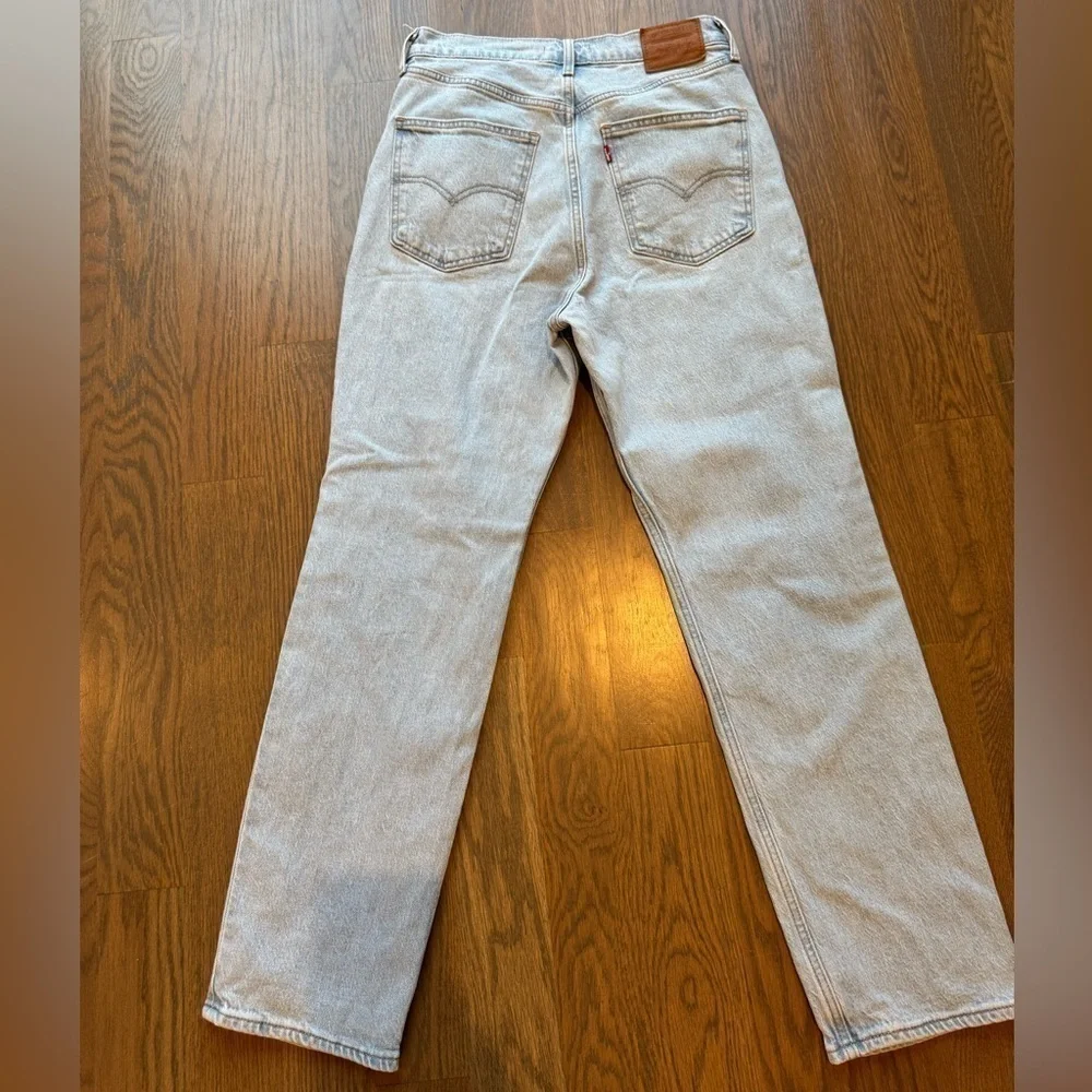 Levi's premium 70's High Slim Straight Jeans size 28 light blue F